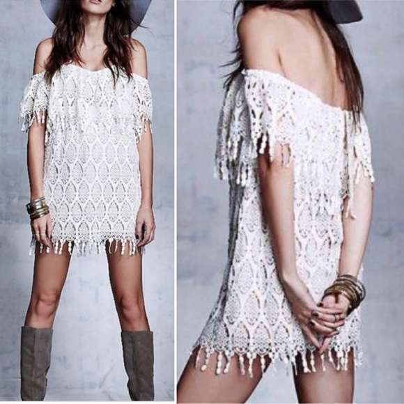 Stone Cold Fox lace off shoulder dress XXS